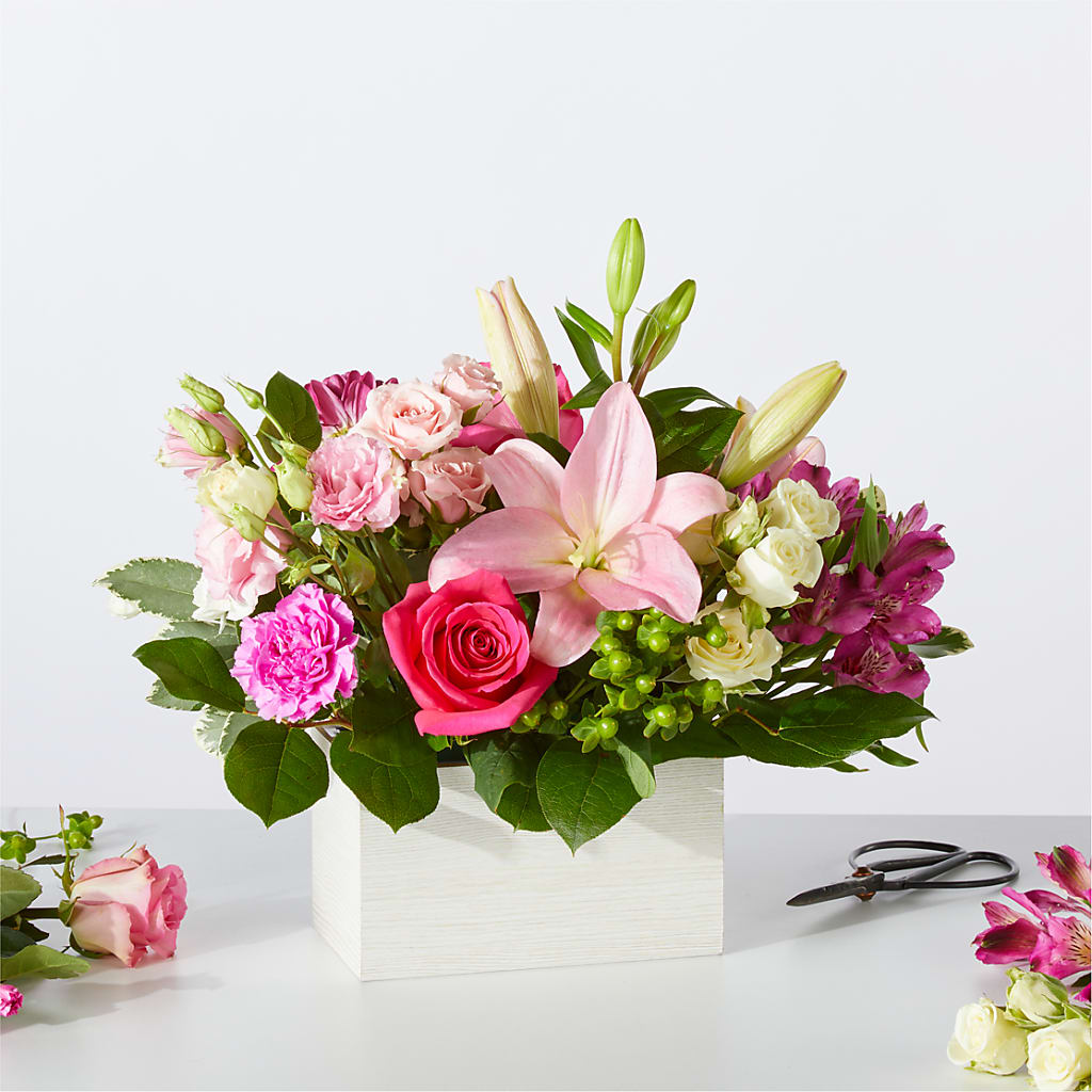 Sweetberry Box – A Florist Original – Miracle Flowers, Folsom CA