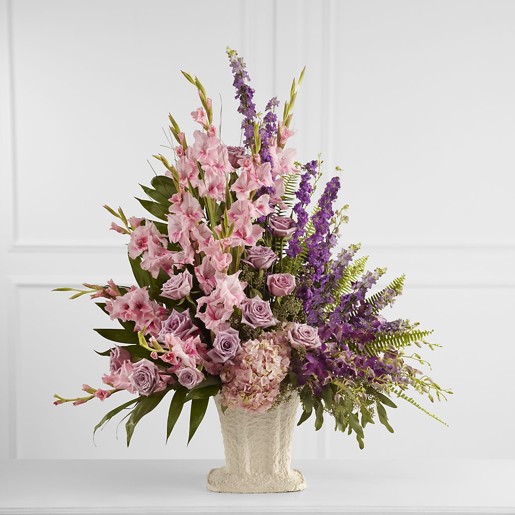 Flowing Garden Arrangement – Miracle Flowers, Folsom CA