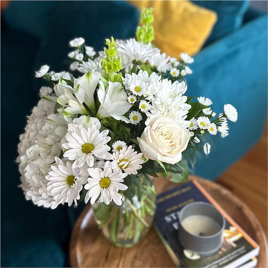 Classic Ivory – A Florist Original – Miracle Flowers, Folsom CA