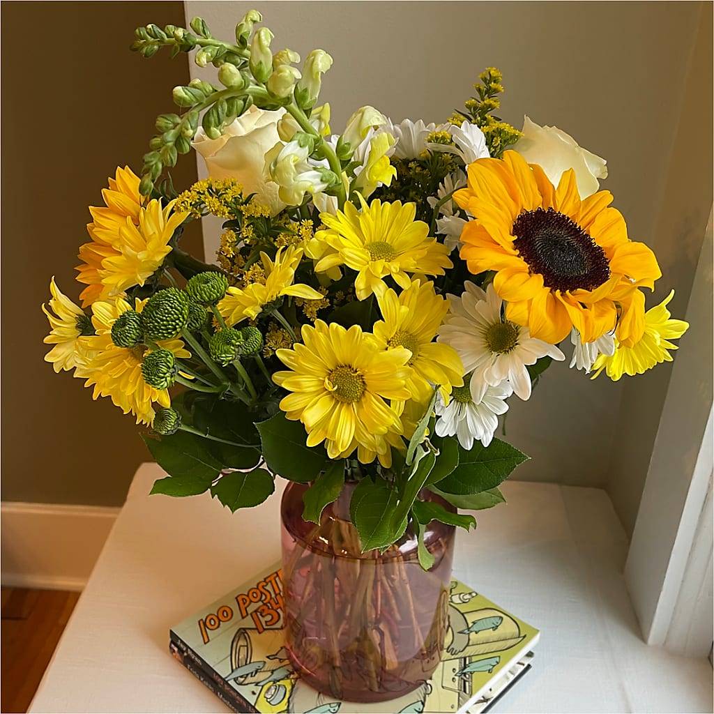 Hello Sunshine Bouquet –  Miracle Flowers, Folsom CA