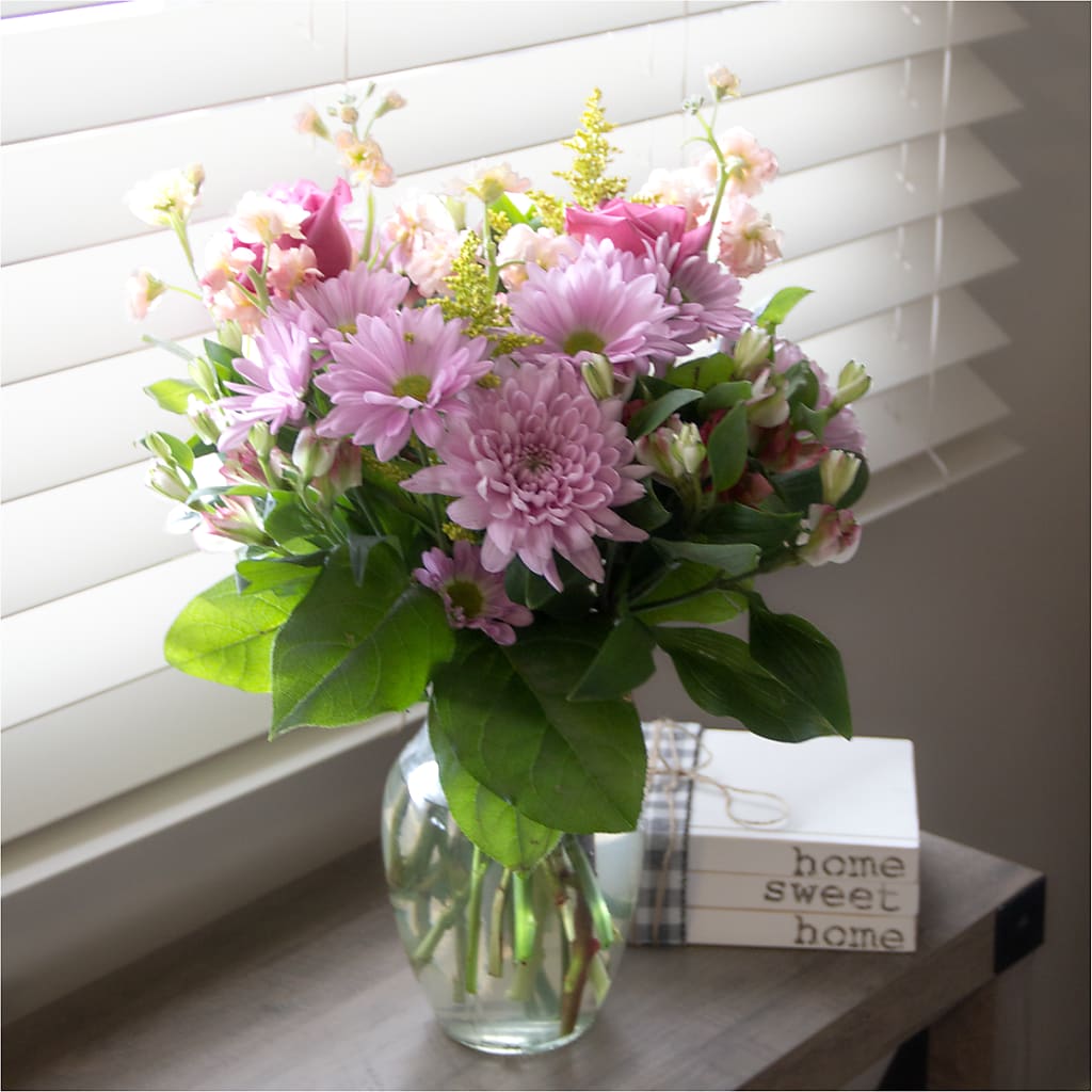 Pastel Tradition - A Florist Original –  Miracle Flowers, Folsom CA