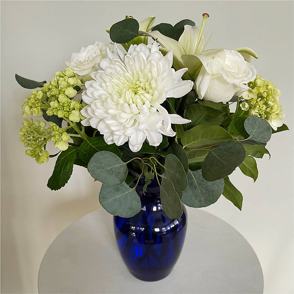 Snowy Dreams Bouquet –  Miracle Flowers, Folsom CA