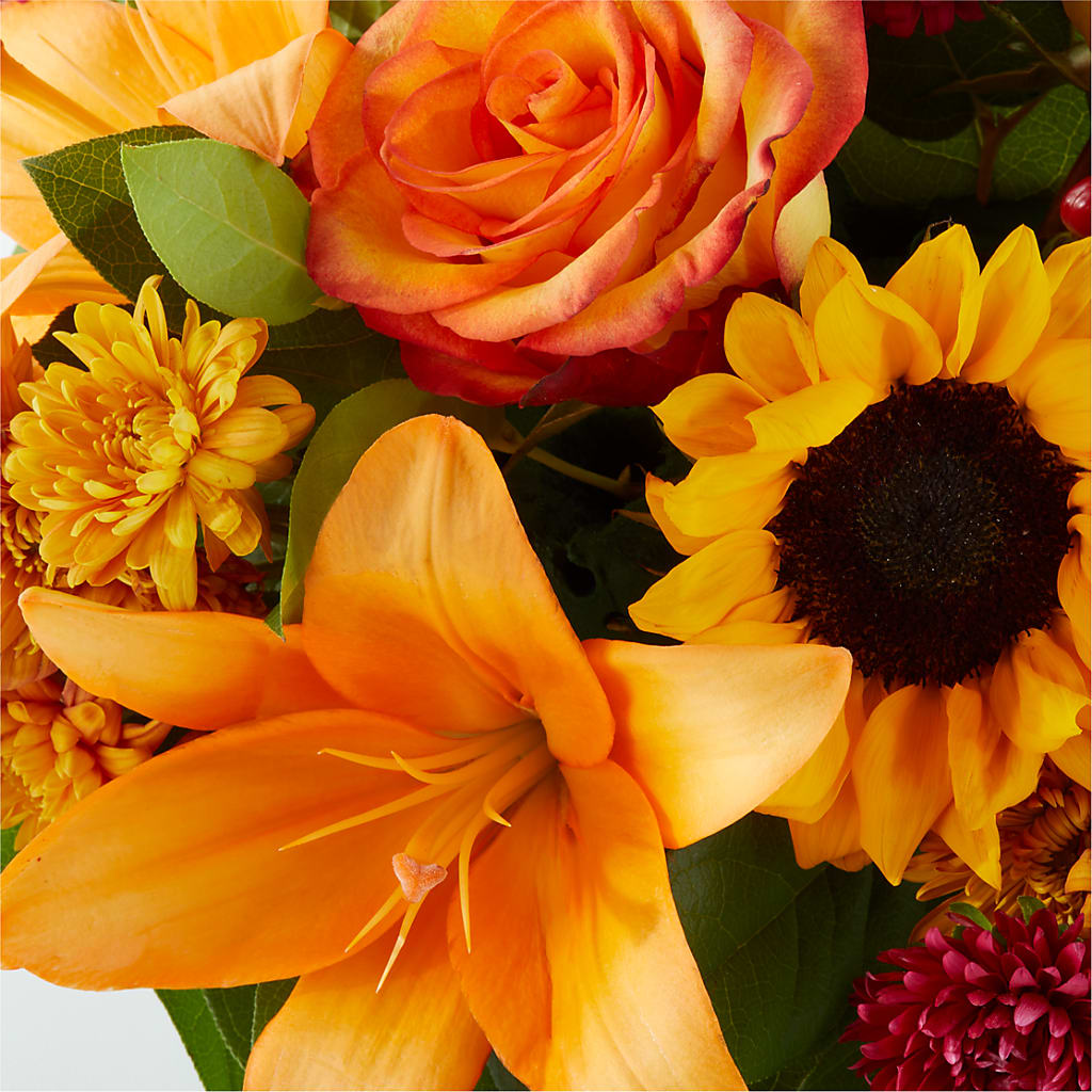 Grateful Centerpiece –  Miracle Flowers, Folsom CA