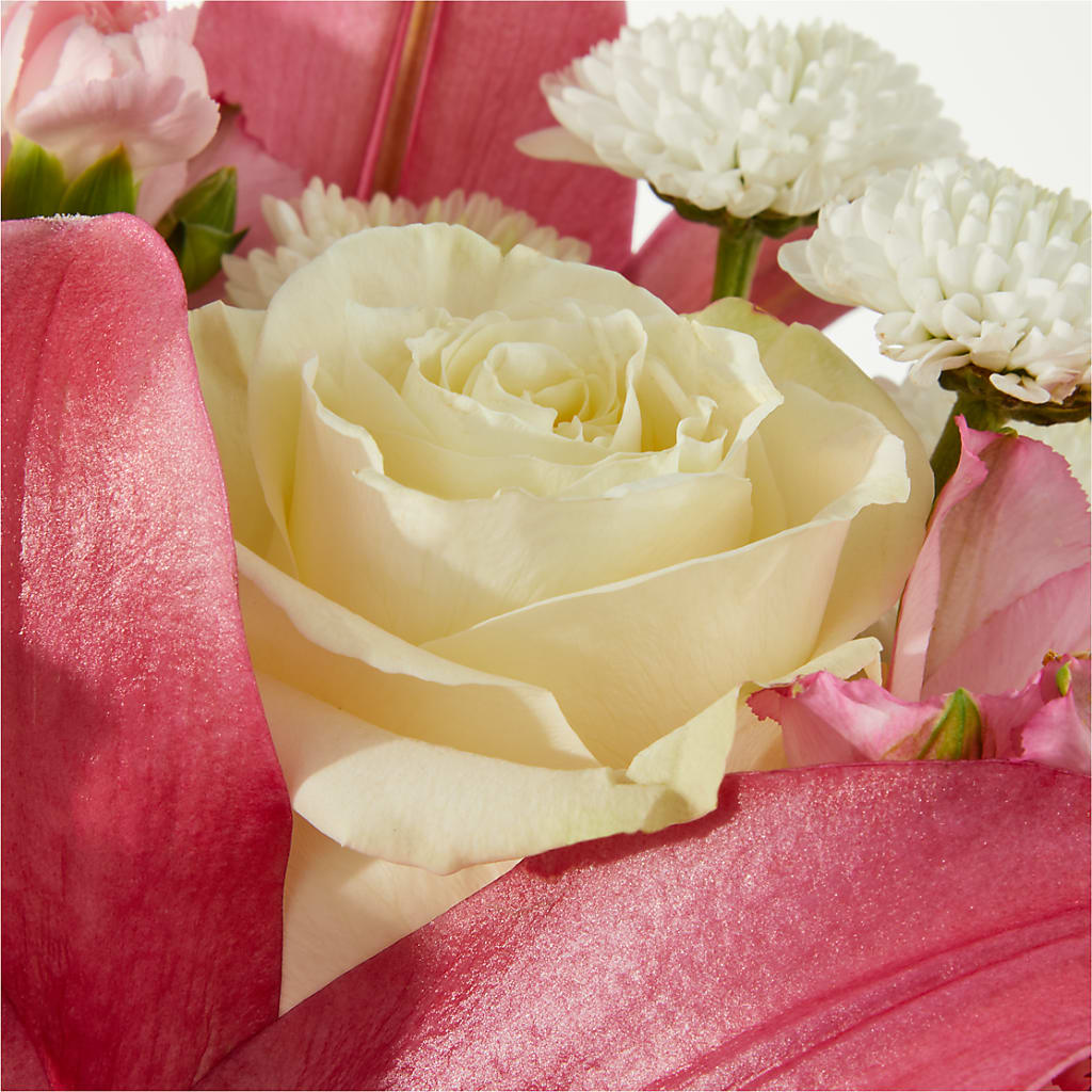 Piece of Cake Bouquet –  Miracle Flowers, Folsom CA