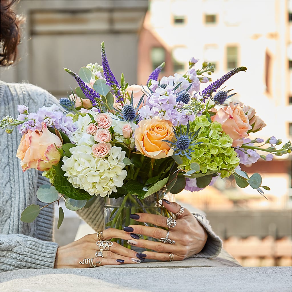 Porch Swing Bouquet –  Miracle Flowers, Folsom CA